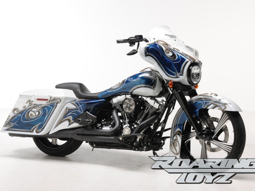 Harley Davidson Street Glide Custom Bagger 23 in.