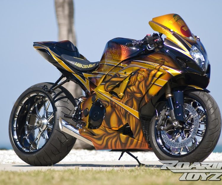 Suzuki | Roaring Toyz