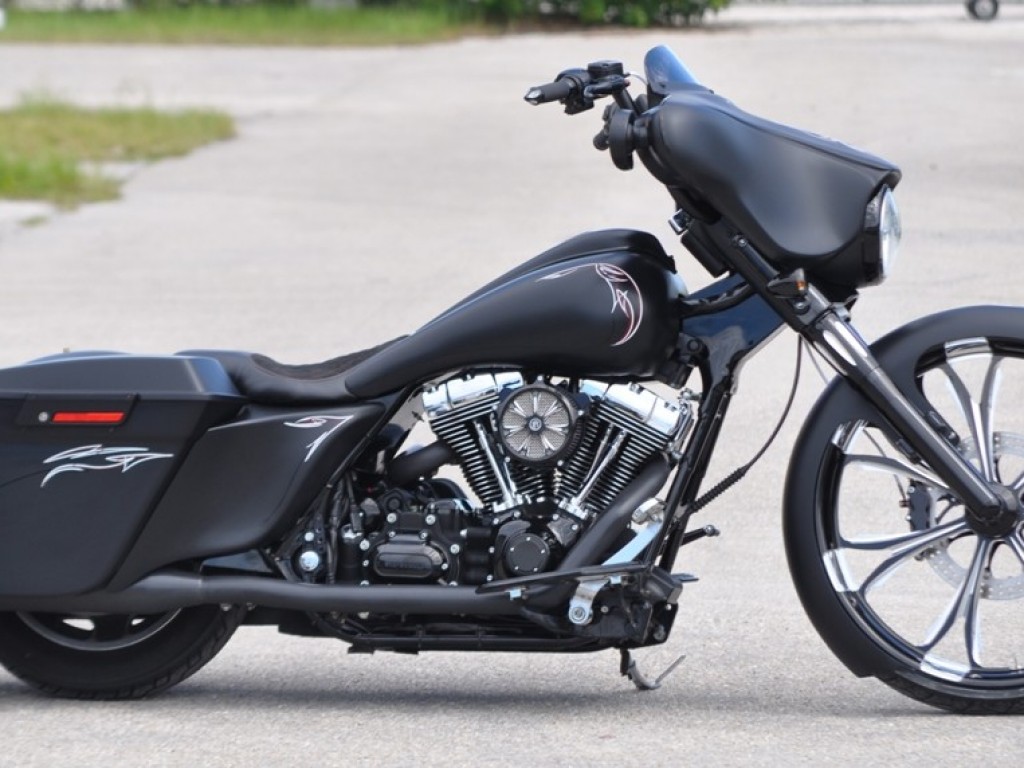 Harley Davidson Street Glide Bagger. Harley Street Glide Bagger. Harley Davidson Street Glide черный матовый. Harley Davidson Bagger 26 inch Front Wheel.
