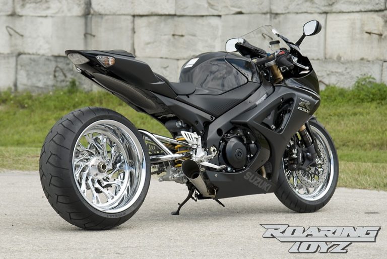 suzukigsxr1000singlesidedswingarmblack_0200 Roaring Toyz