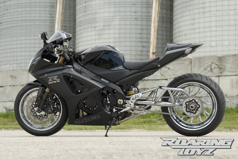 suzukigsxr1000singlesidedswingarmblack_0211 Roaring Toyz