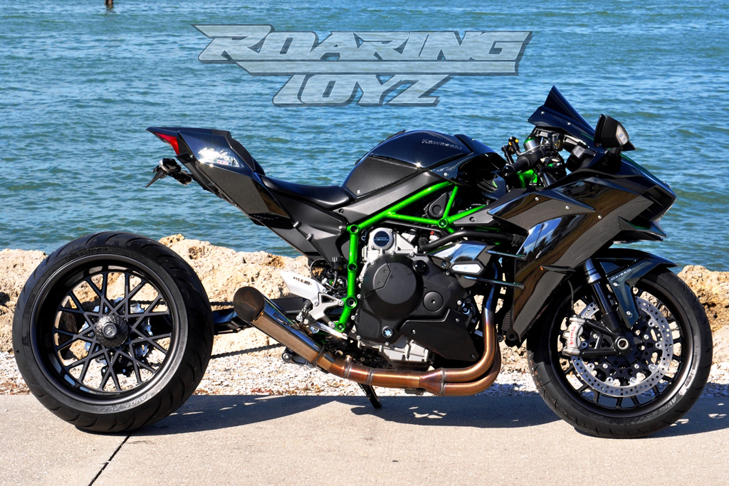 Kawasaki H2 Custom with 8 Over Billet 300 Single Sided Swingarm 